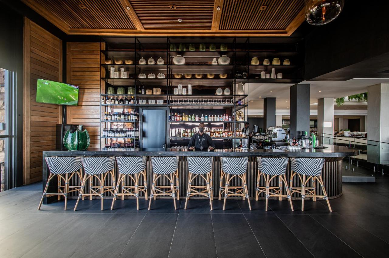 מלון בליטו The Capital Zimbali מראה חיצוני תמונה The bar at the restaurant